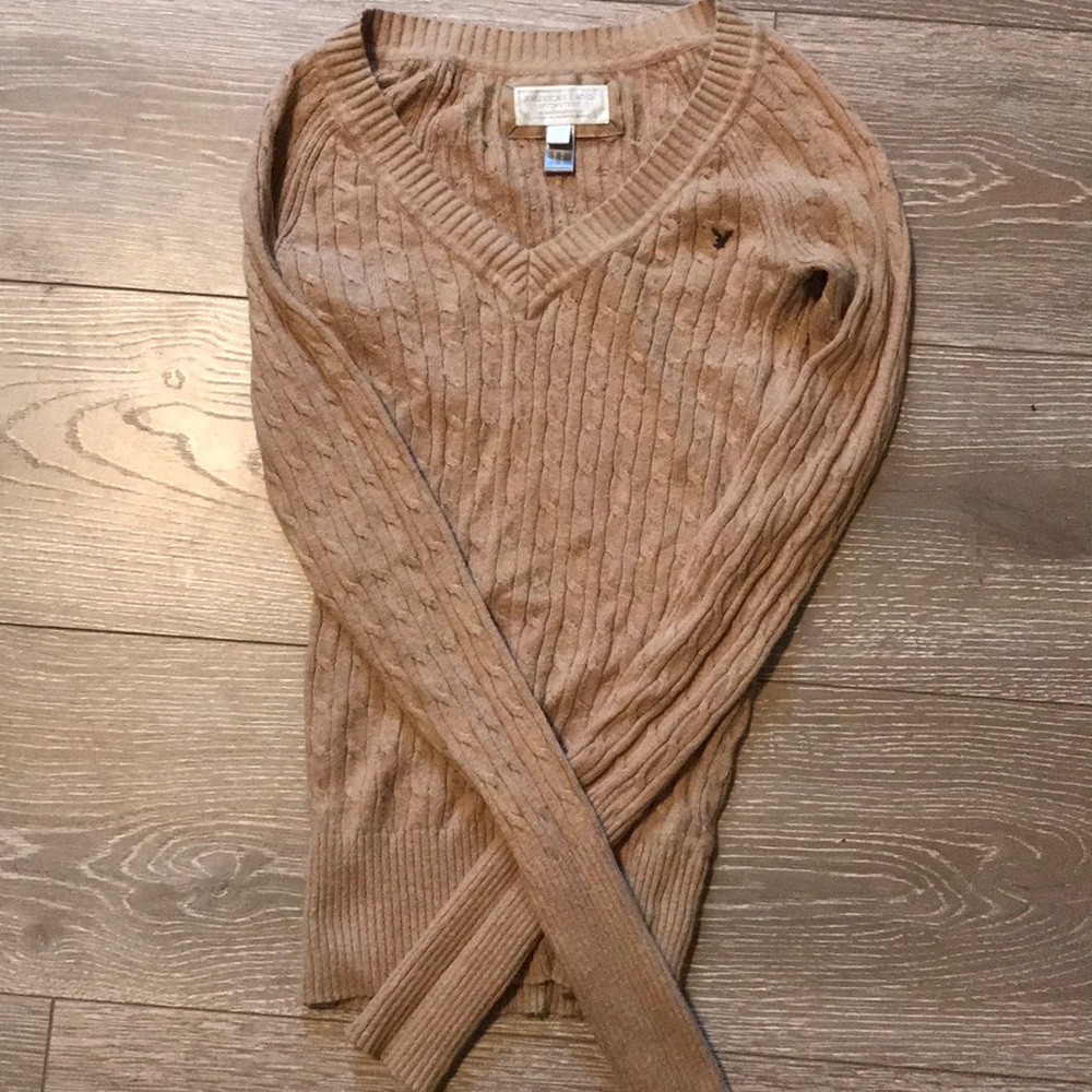 American Eagle XS long sleeve pull over.